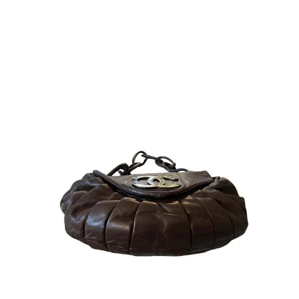Chanel Ring Shoulder Bag - Picture 5 of 9